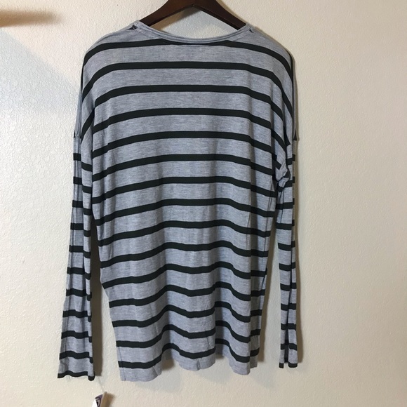 Vince || NWOT Gray Green Stripes Crew Shirt - Picture 3 of 6